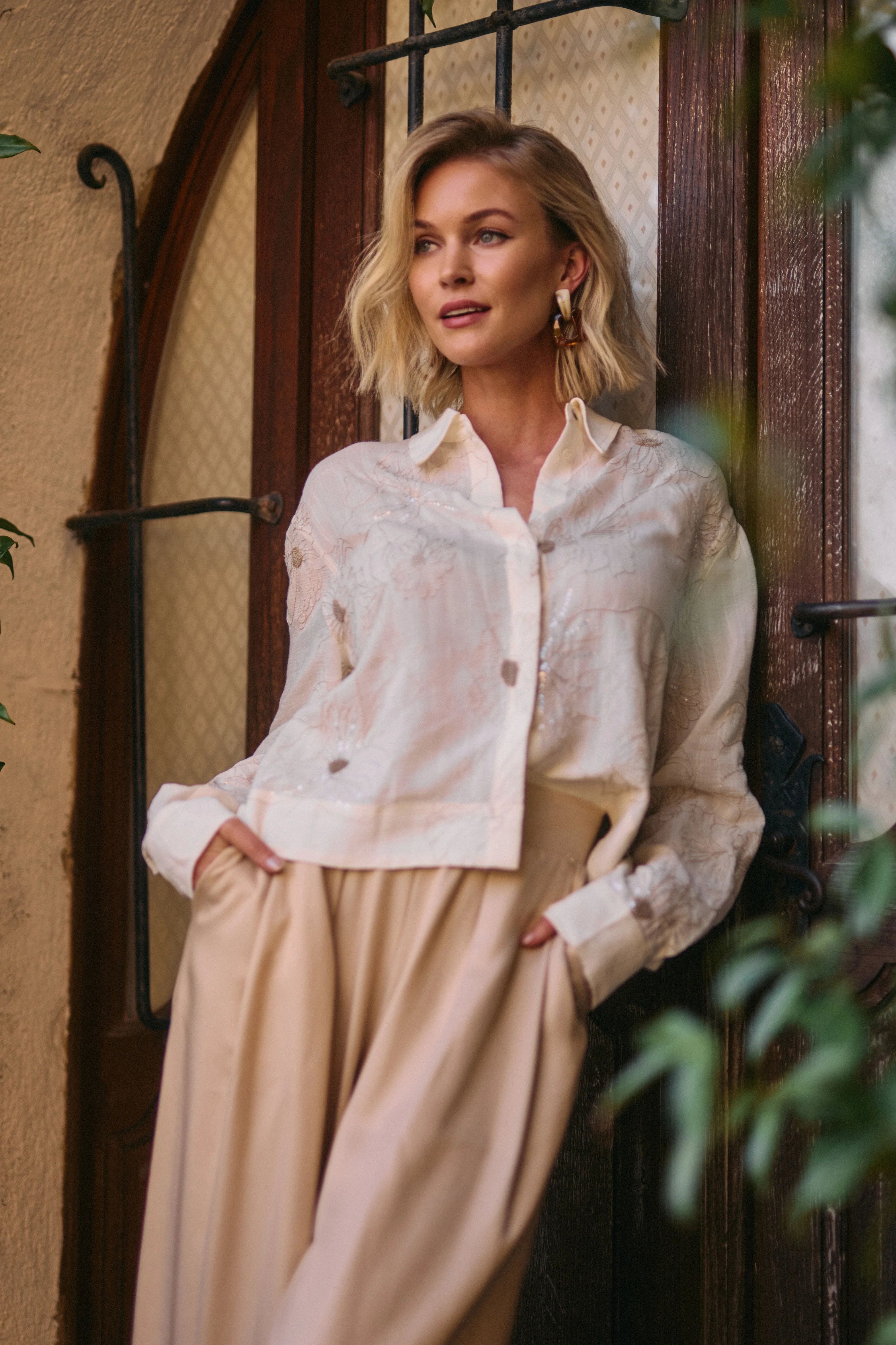 Blouse Adora Embroidery Offwhite NKS02167 - Image 4