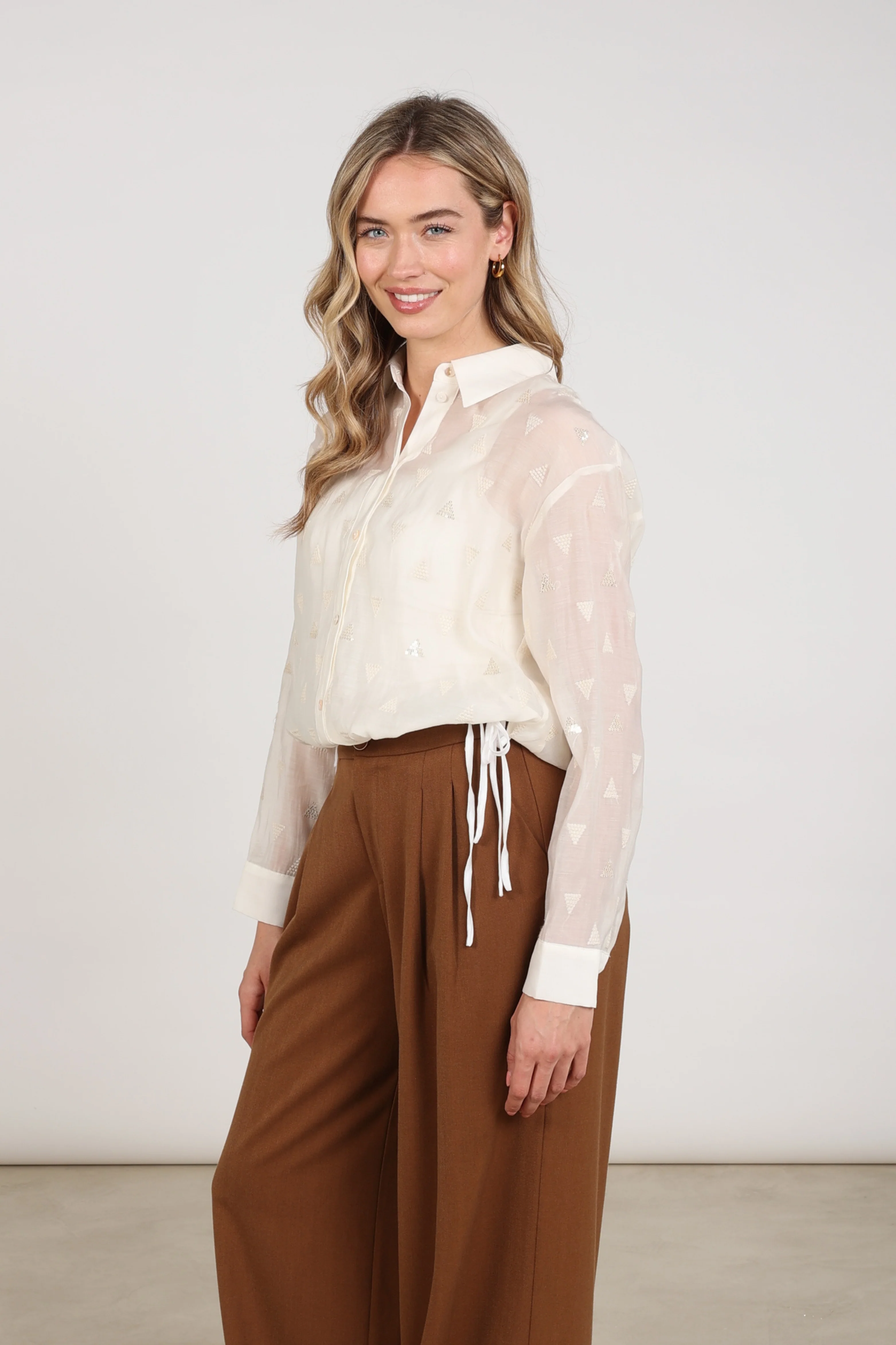 Blouse Ally Square Embroidery Offwhite NKF02182 - Image 6