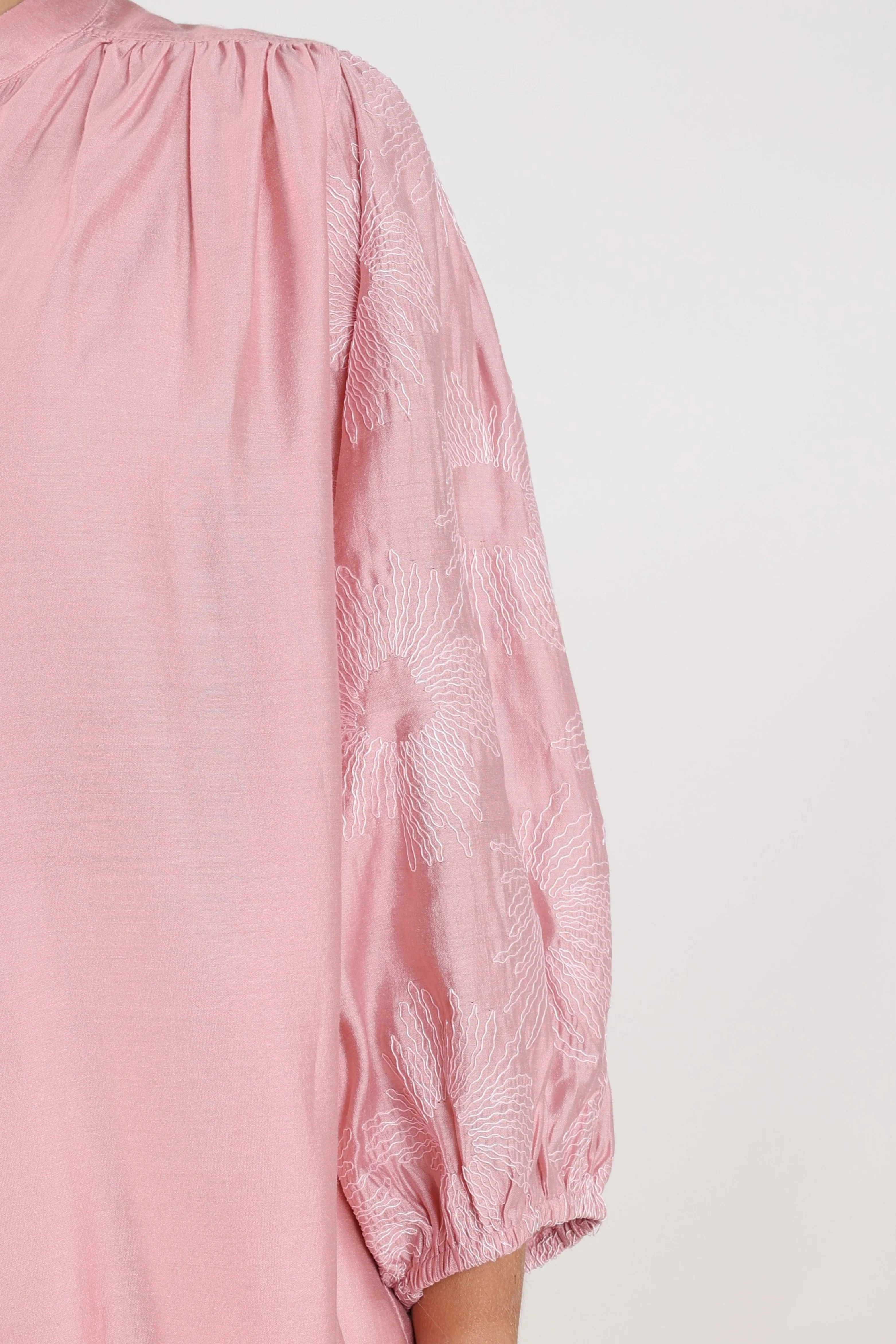 Blouse Lynn Embroidery Blush NKS02176 - Image 6
