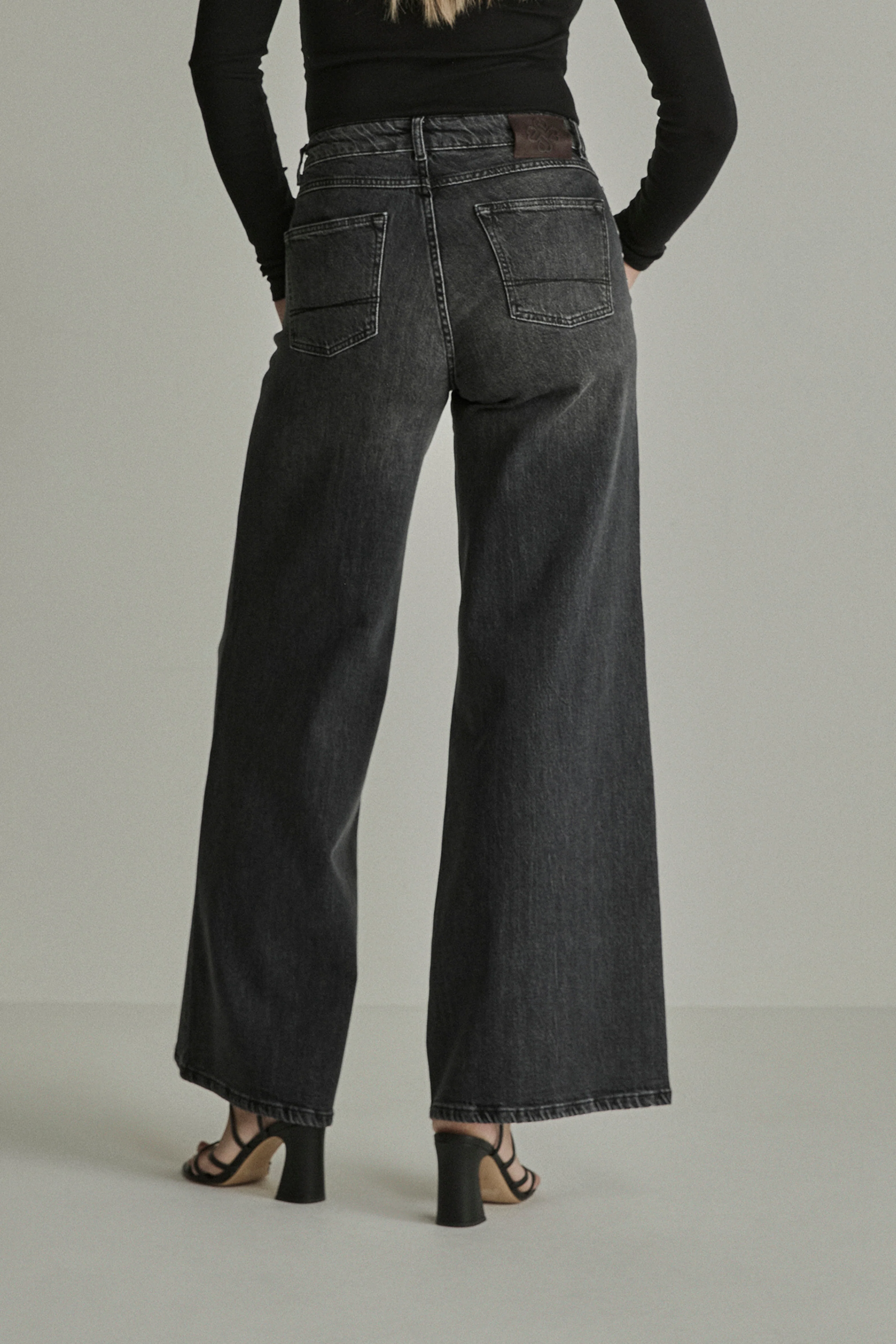 Broek Lizzy Stud Shadow Black FW261266431 L32 - Image 6