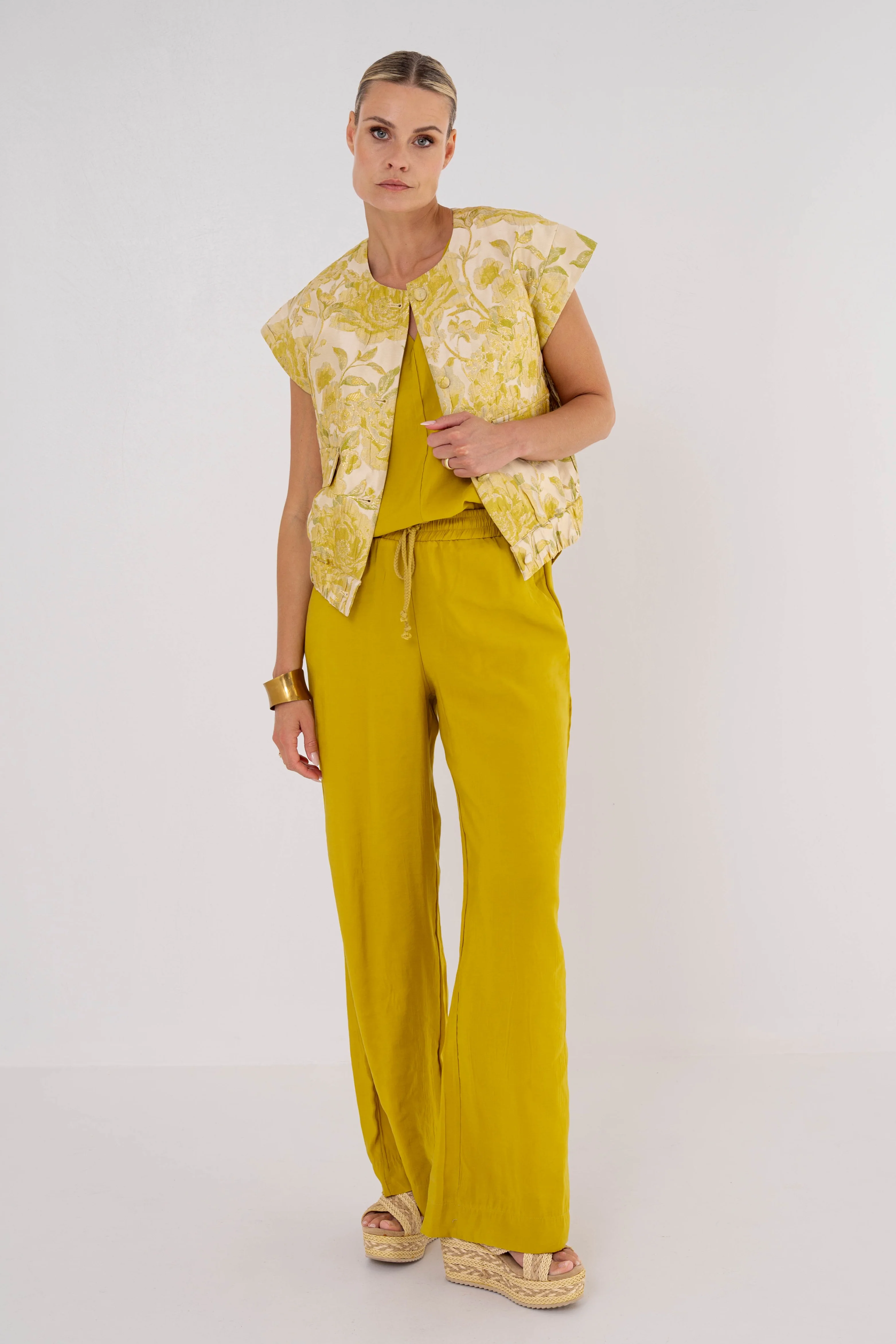 Top Tanevi Curry - Image 2