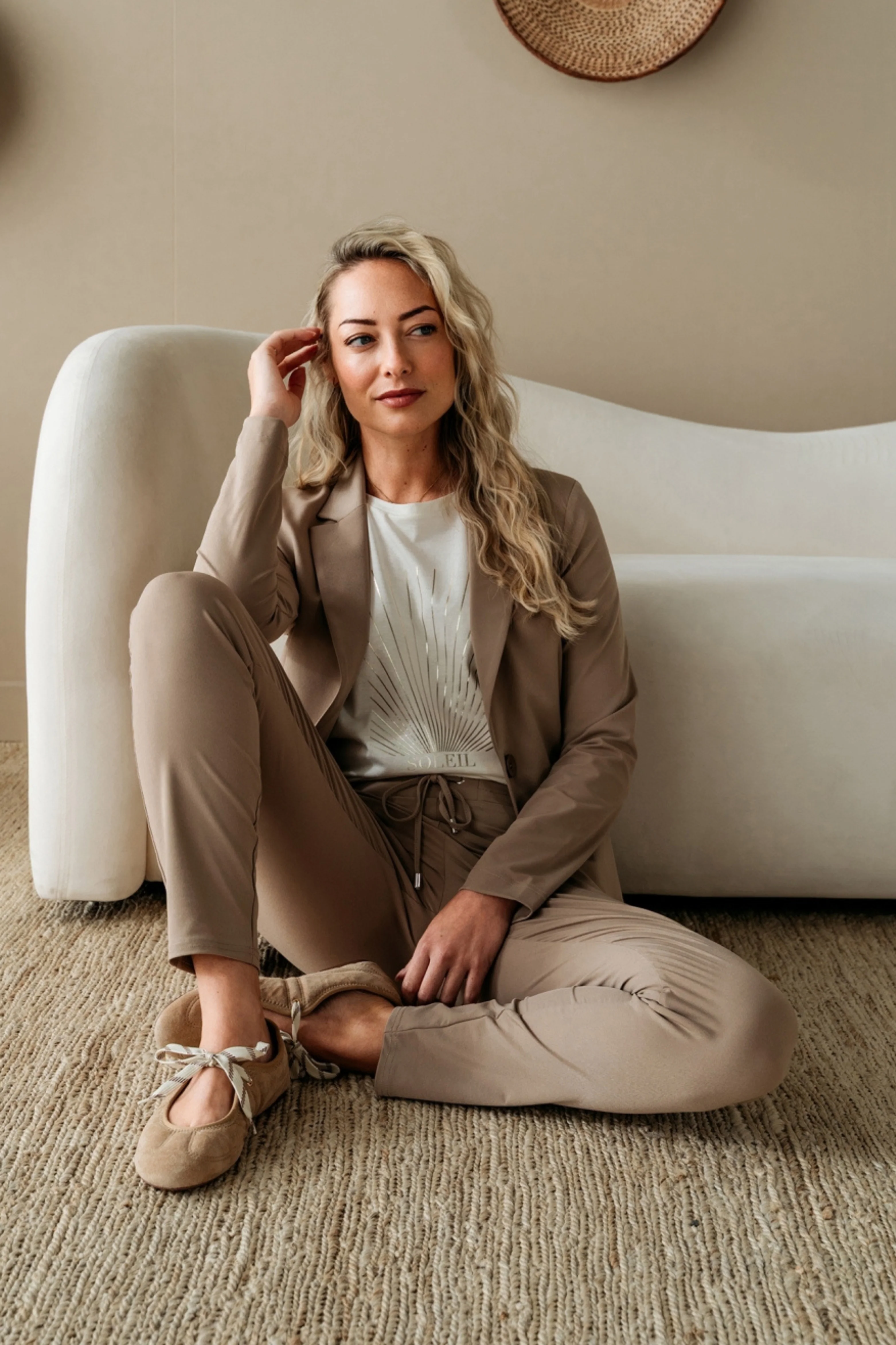 Travel Blazer Phileine Taupe BZ110 - Image 3