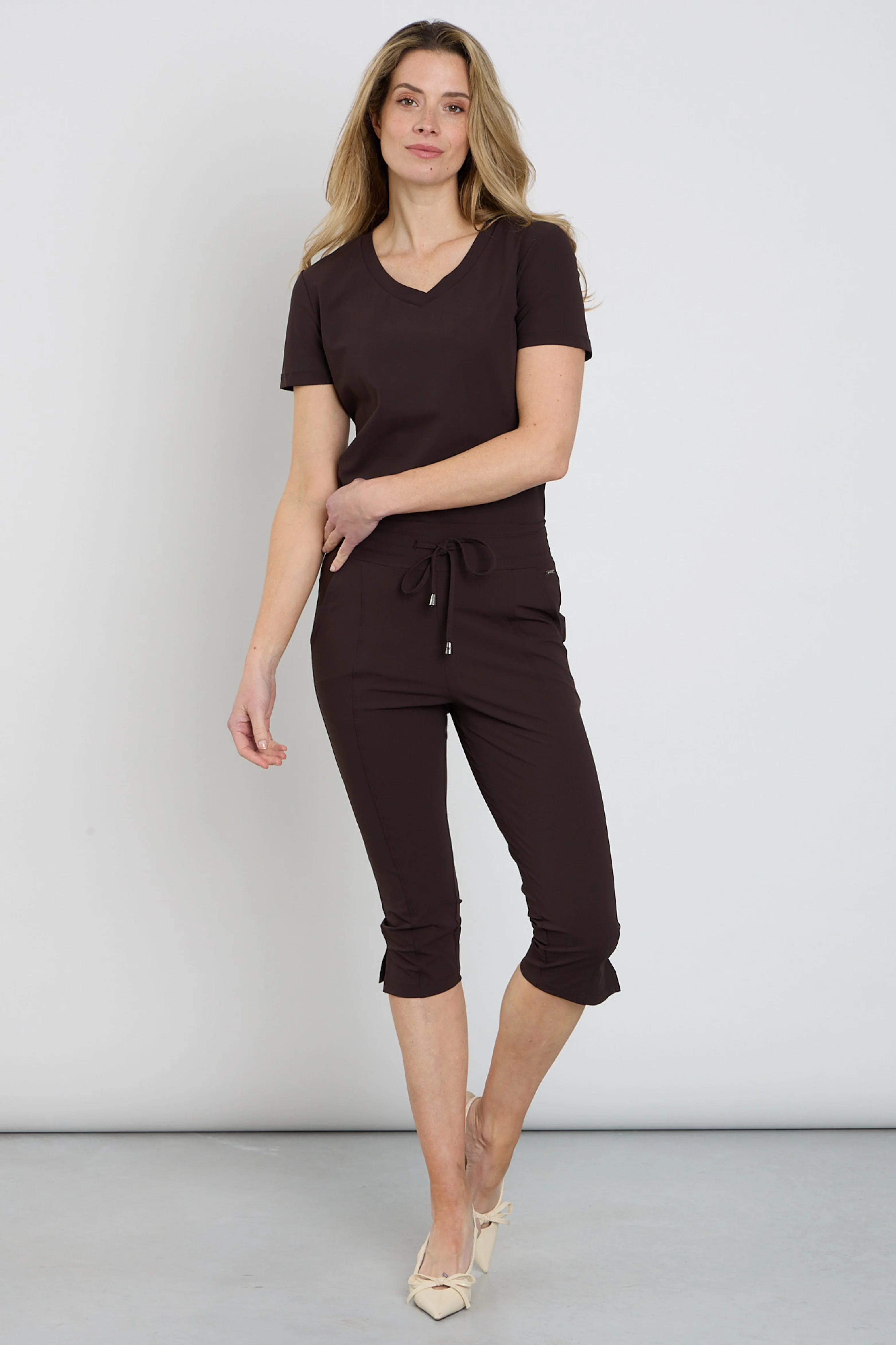 Travel Broek Capri Espresso 202820 - Image 3