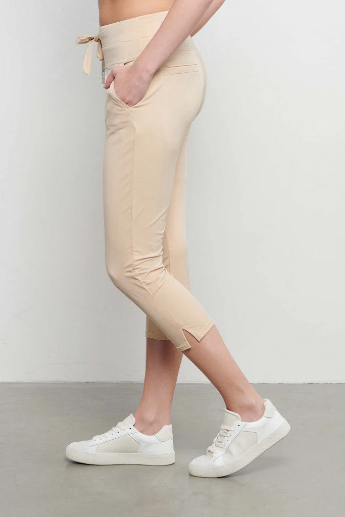Travel Broek Capri Phoenix Light Sand - Image 5