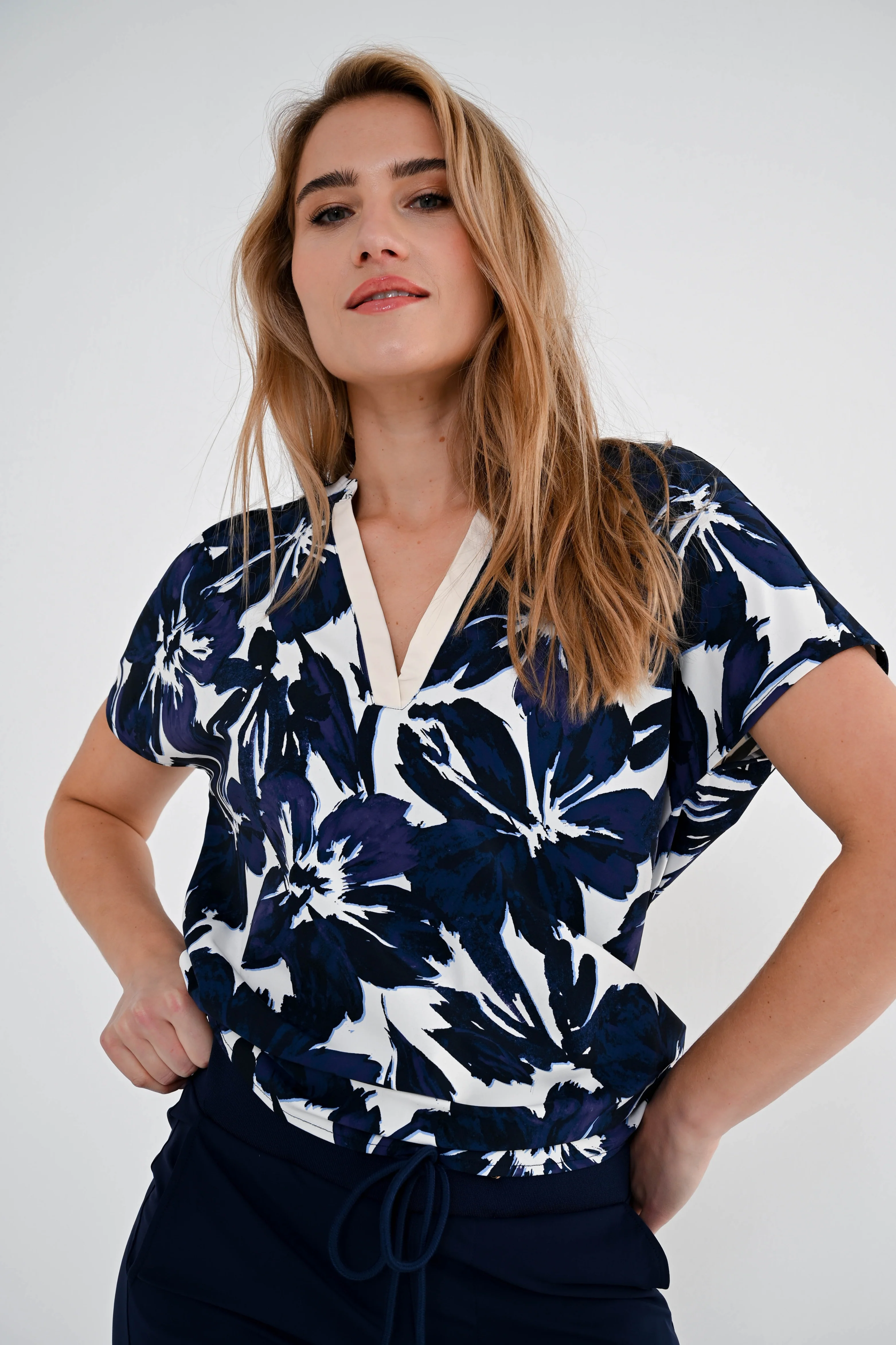 Travel Top Mumbai Blue Flower